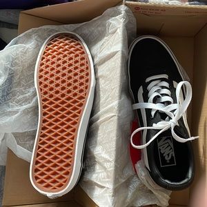 New in Box Vans Canvas Sneakers, Black size 7.5 $40